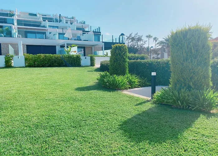 Exclusivo Atico De Lujo En La Playa - Holavivienda Inmobiliaria